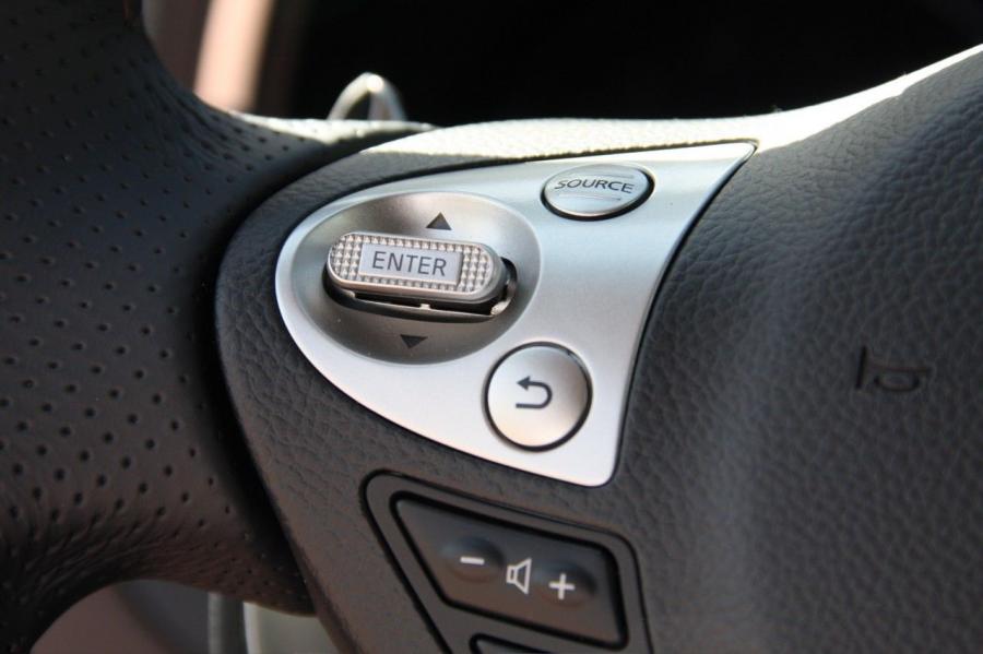  Infiniti FX35 2008 года  (фото 18 из 53)